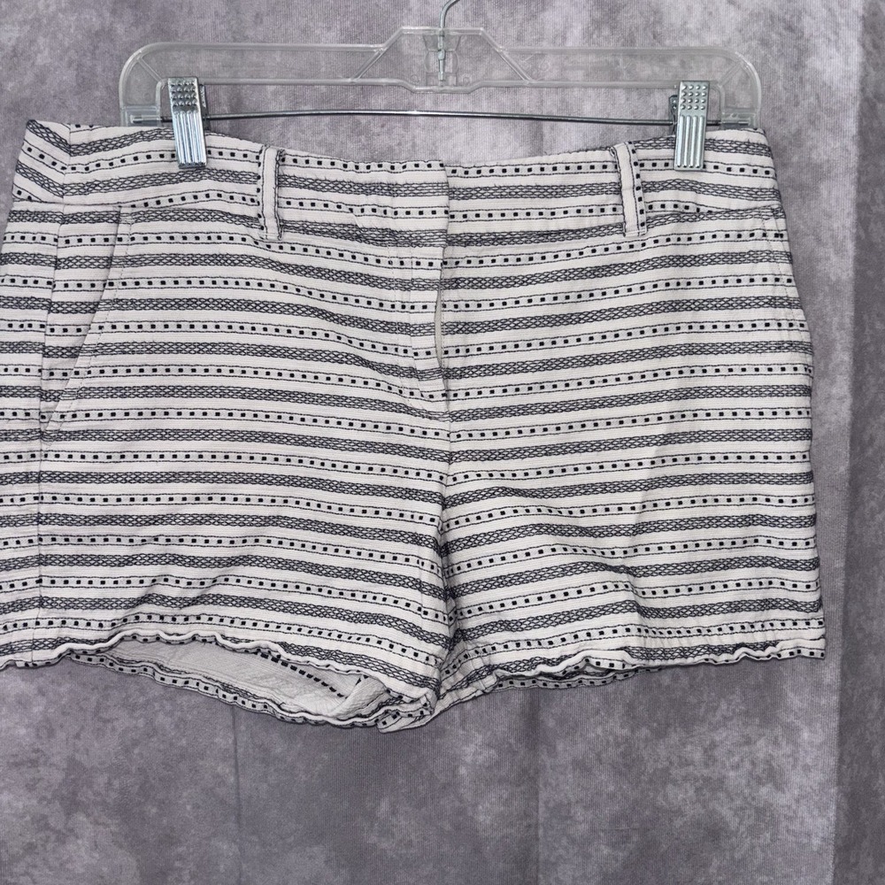 Ann Taylor Loft Women's  Riviera Shorts Size 6 Blue/White Striped Casual